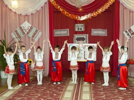 Свята в Дошкільному Навчальному Закладі №132 “Казка”